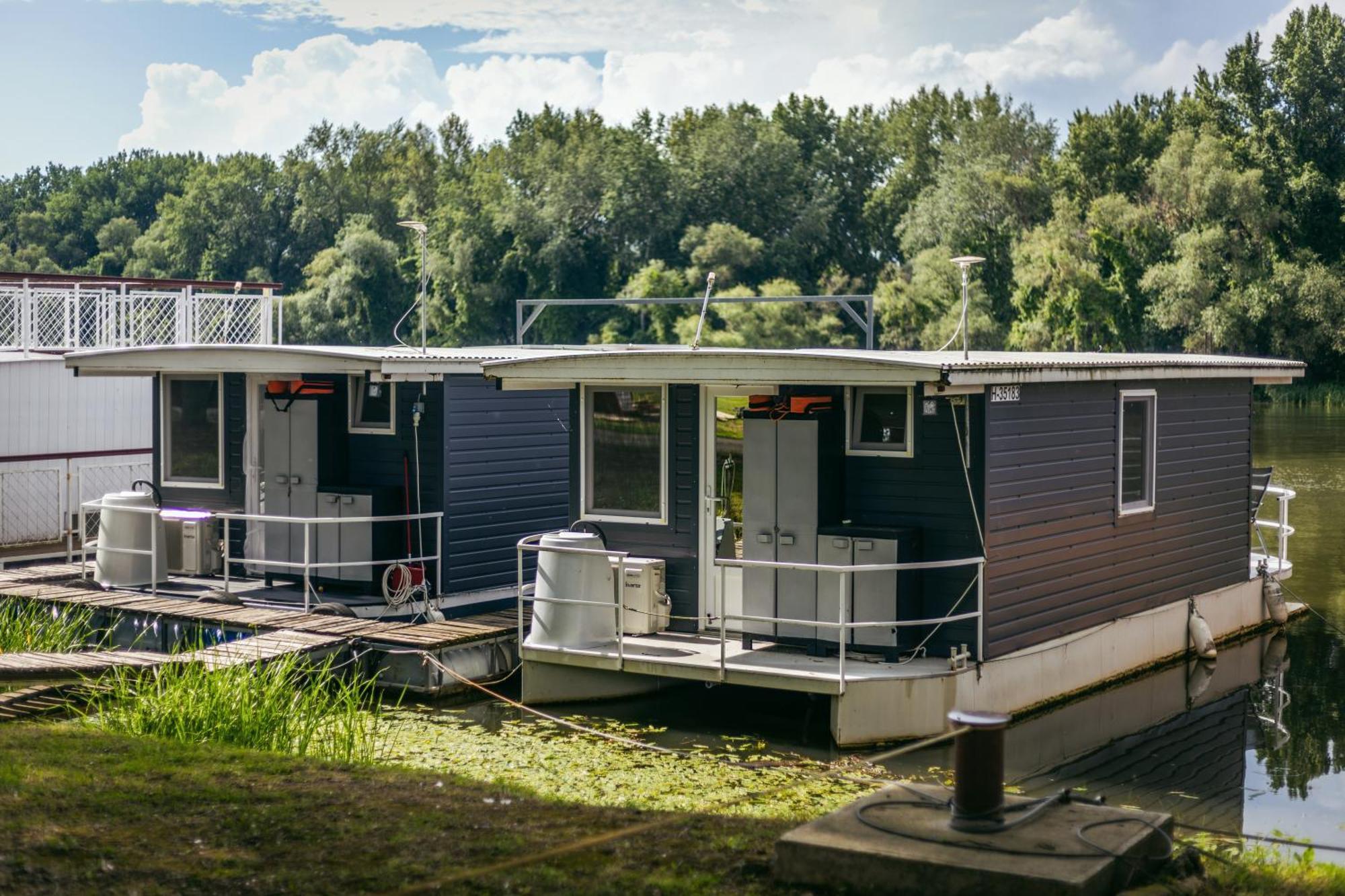 Hotel Lakóhajó, úszóház - Tisza-tó Tiszafüred Exterior foto