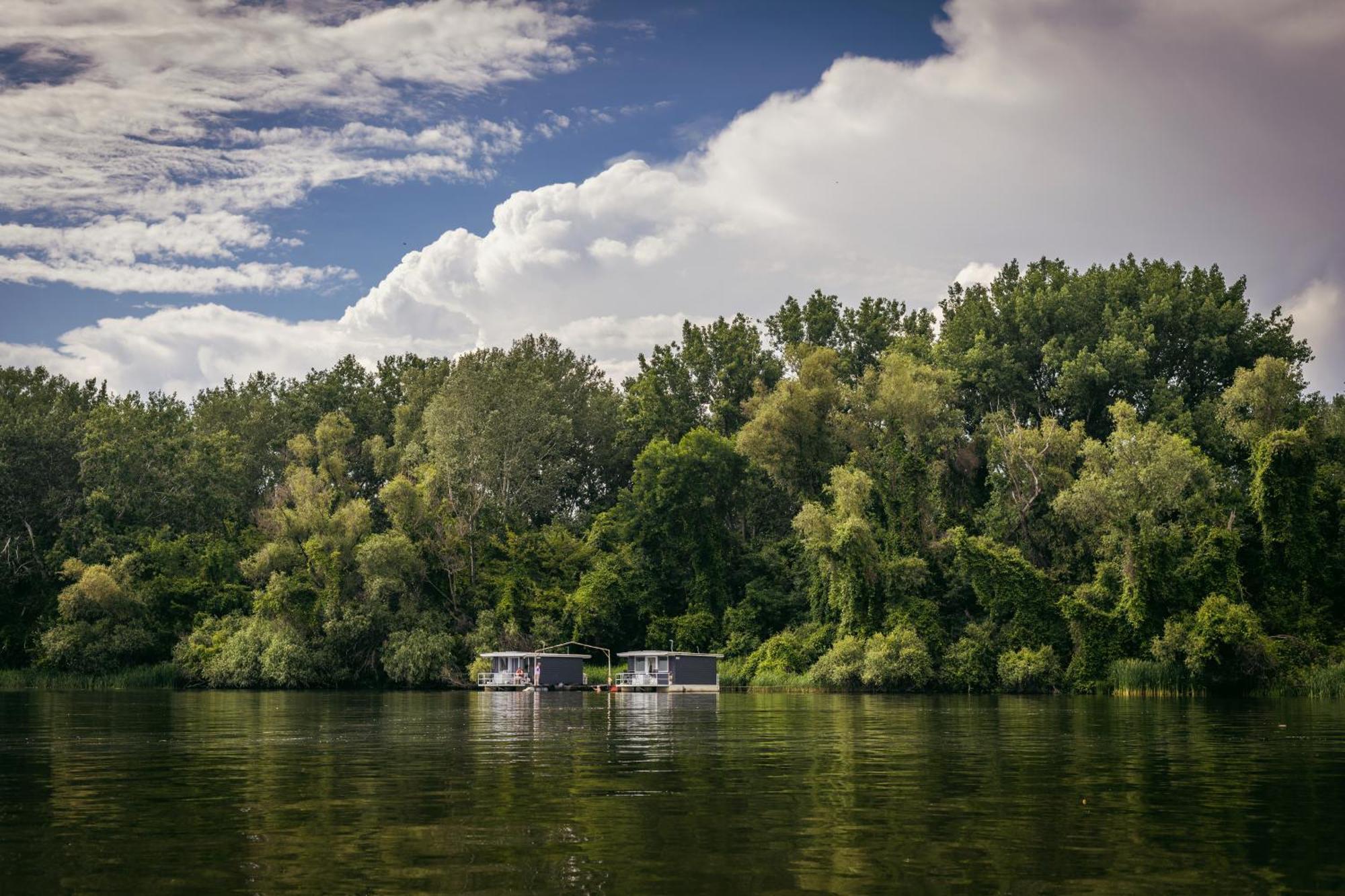 Hotel Lakóhajó, úszóház - Tisza-tó Tiszafüred Exterior foto